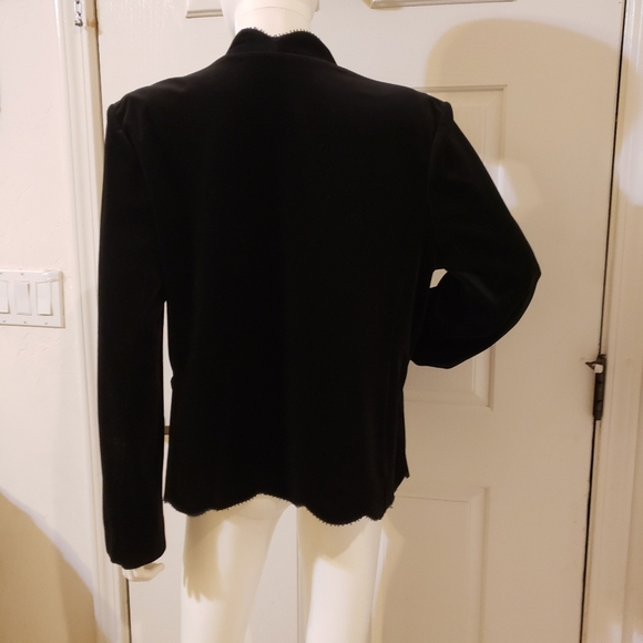 Vintage Act III Black Velvet Scalloped Open Jacket - Picture 6 of 9